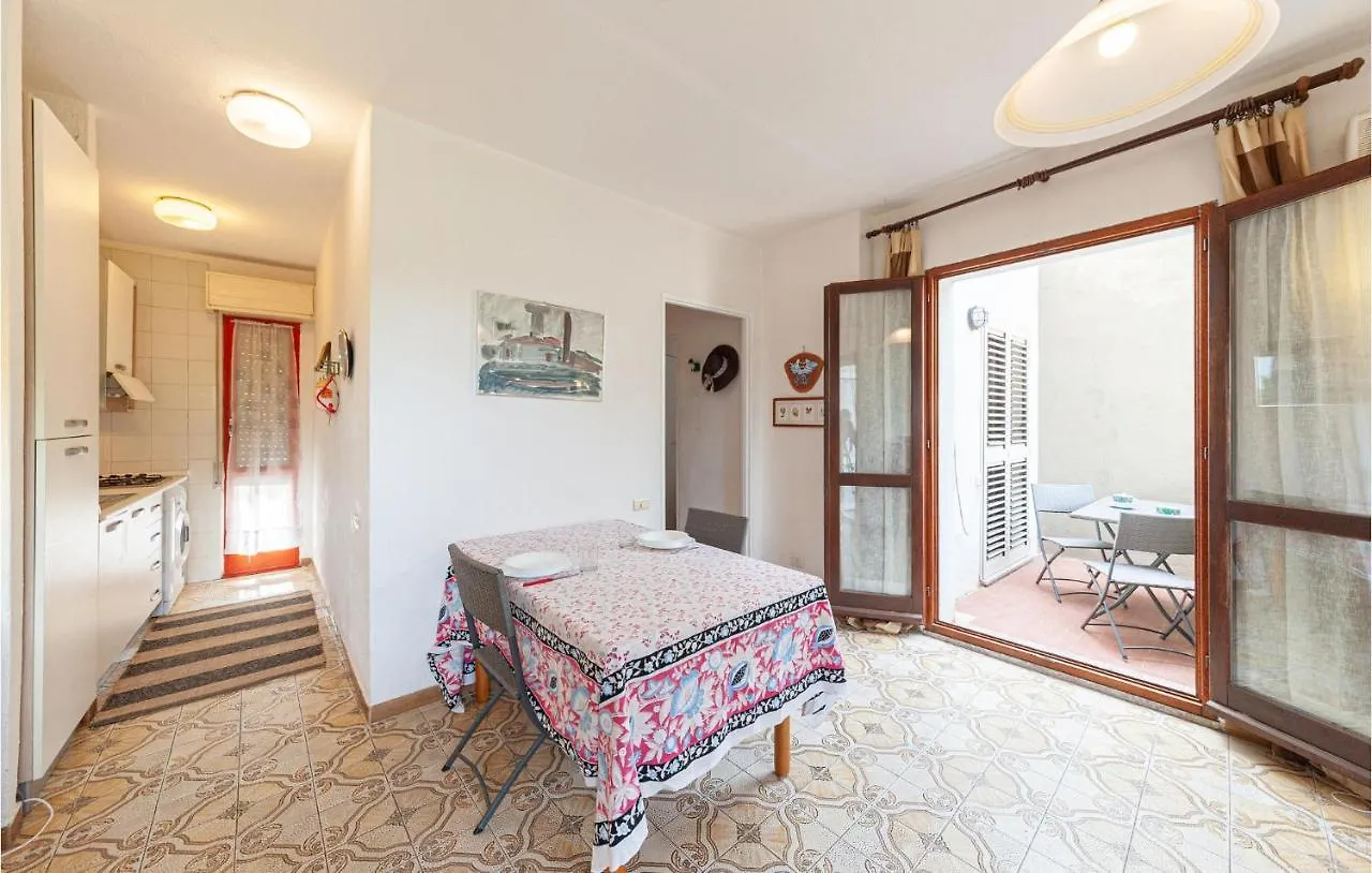 Lovely Apartment In Stintino With Kitchen İtalya